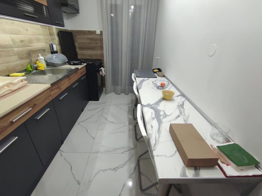 Lux Appartment , 3 Rooms Full Extra , City Center سالونيك المظهر الخارجي الصورة