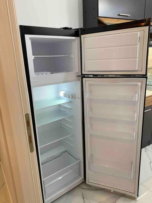 Lux Appartment , 3 Rooms Full Extra , City Center سالونيك المظهر الخارجي الصورة